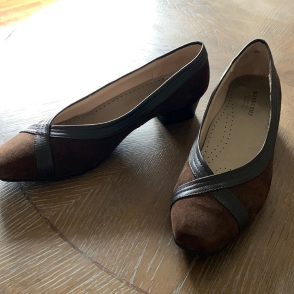 MARK LEMP Faux Suede Pumps Size 9M